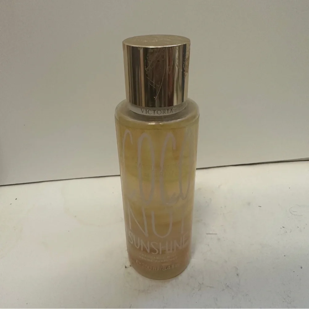 Victoria’s Secret Coconut Sunshine Fragrance Mist 8.4 OZ